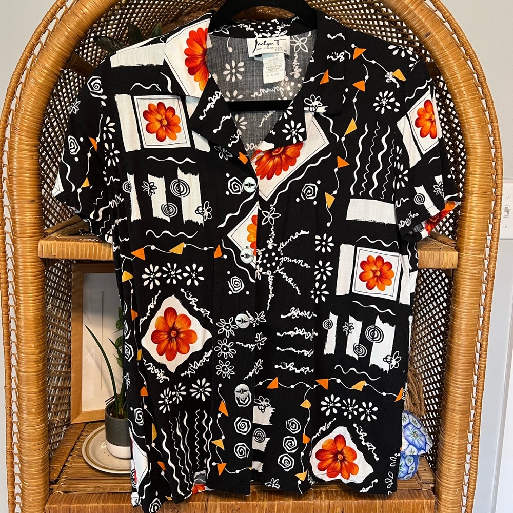 Vintage 90s graphic button up